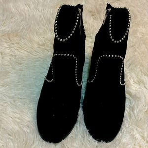 Zadig & Voltaire Black Suede boots with studs